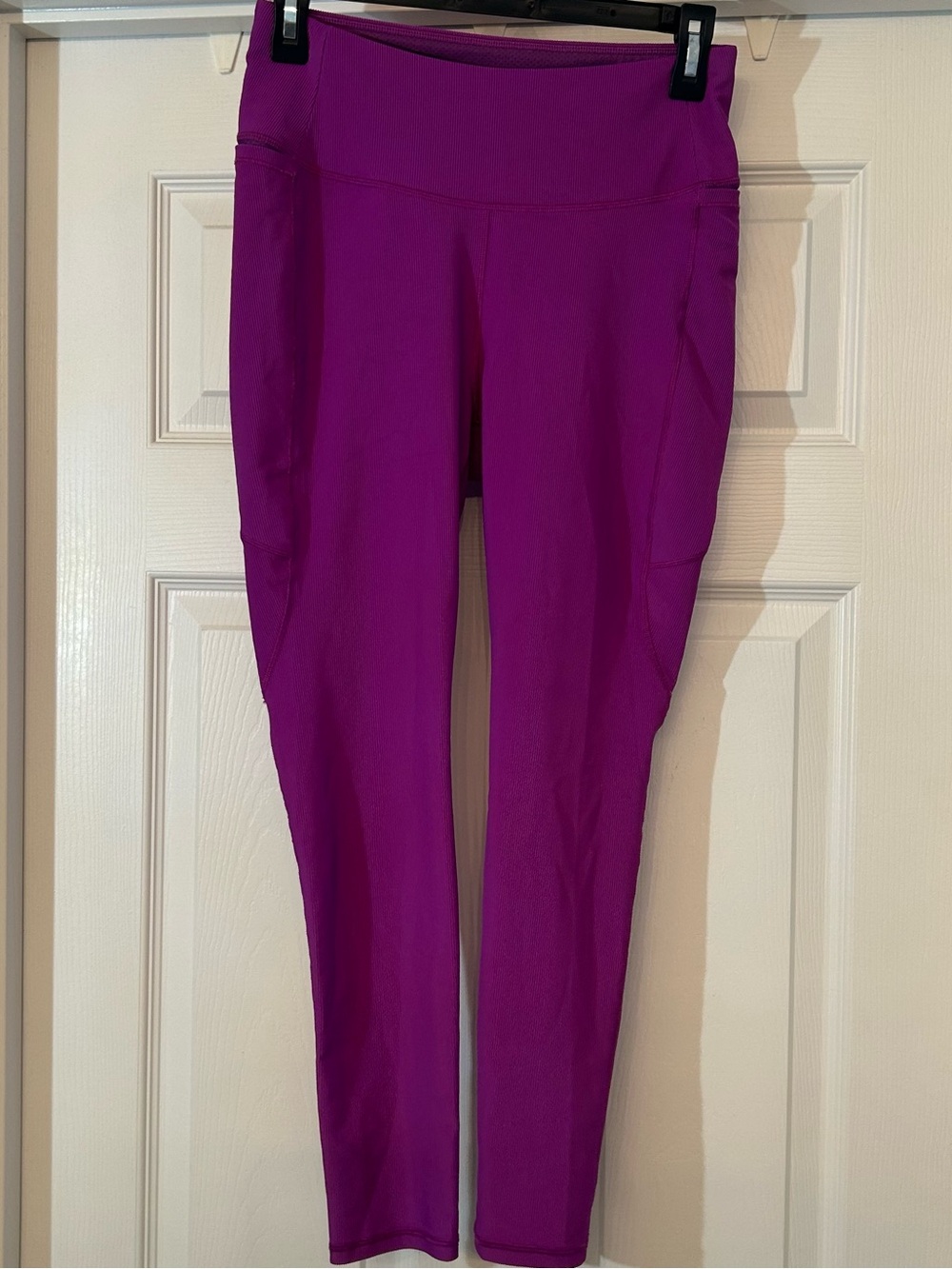 CALIA by Carrie Underwood Magenta High-Waist Performance Capri Leggings Size M